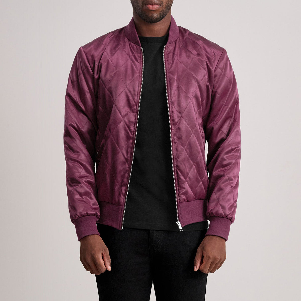 Danson Gewatteerd Kastanjebruin Varsity Leren Jas voor Heren - Lateral Side Profile View Showing Sleeve Cut &amp; Athletic Taper Fit