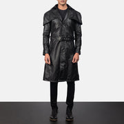 
Black Cowhide Leather Trench Coat - Achteraanzicht met getailleerde schouders & strakke zoom