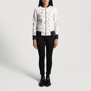 Close-Up Detail of Varsity &amp; Zipper Hardware on Women's Donna Blake White Leren Bomberjack voor Dames