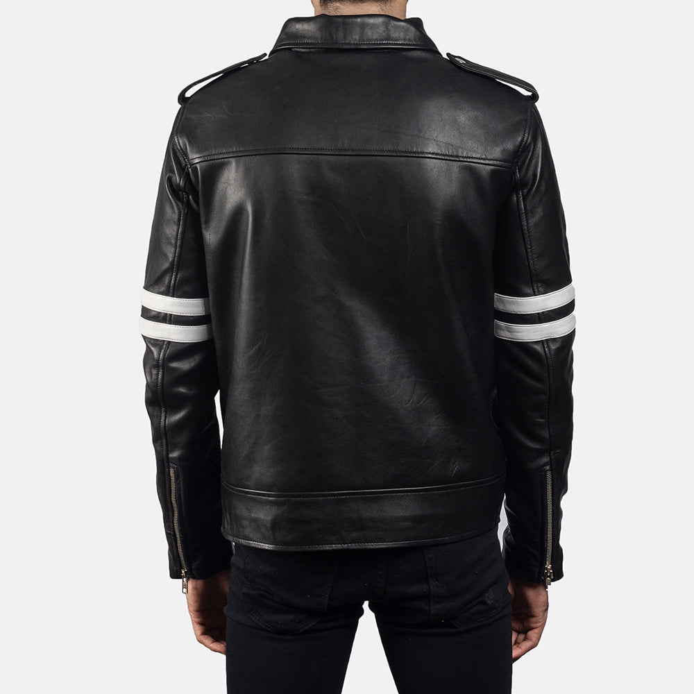 Close-Up Detail of Shirt &amp; Zipper Hardware on Dragonhide Zwart Leren Jas voor Heren