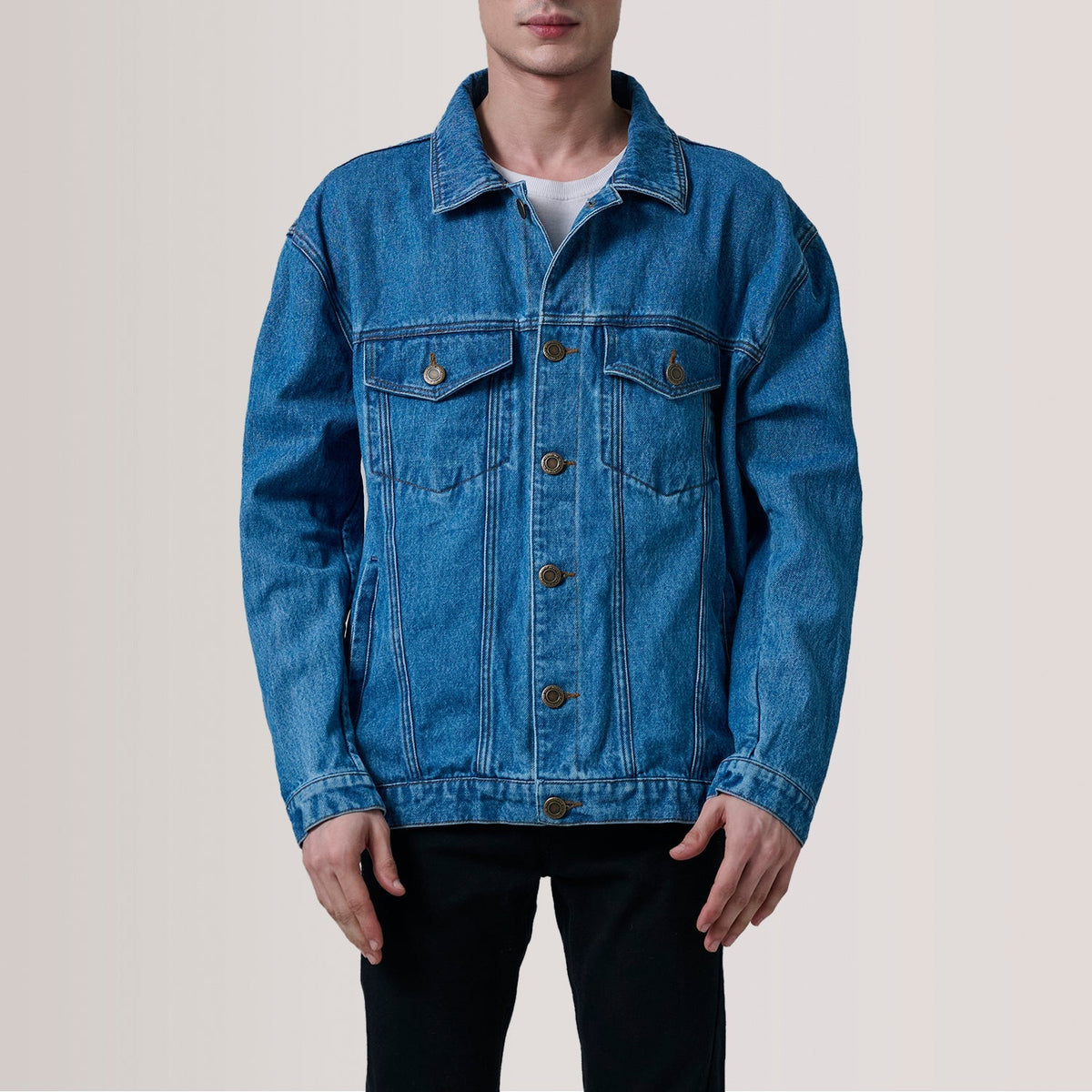 
Eddie Dark Blauw Oversized Denim Trucker Leren Jas voor Heren - Achteraanzicht met getailleerde schouders & strakke zoom