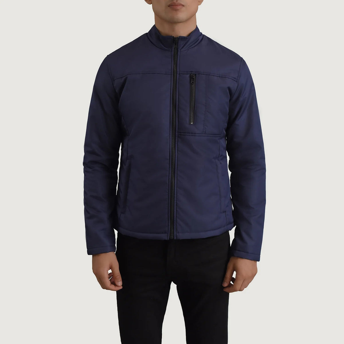 Close-Up Detail of Classic Collar &amp; Zipper Hardware on Elliot Blauw Lightweight Leren Jas voor Heren