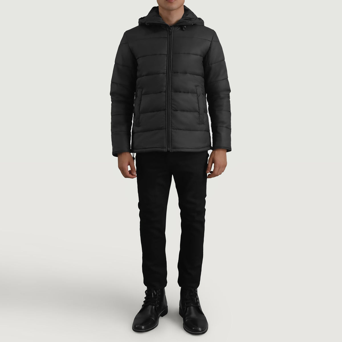 
Erico Zwart Hooded Puffer Leren Jas voor Heren - Zijaanzicht met ergonomische mouwsnede
