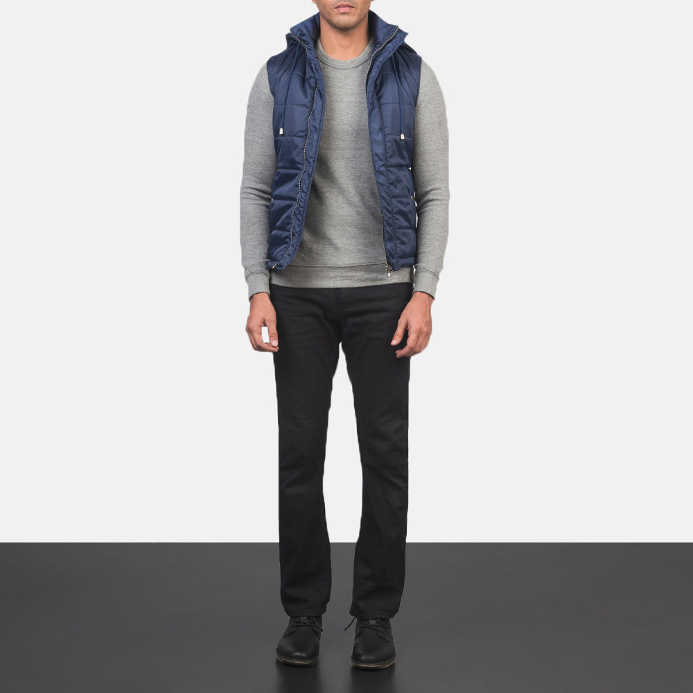
Fuston Blauw Gewatteerde bodywarmer met capuchon voor Heren - Zijaanzicht met ergonomische mouwsnede