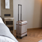 
Hand Luggage Suitcase Zuna voor Dames voor Dames - Zijaanzicht met ergonomische mouwsnede