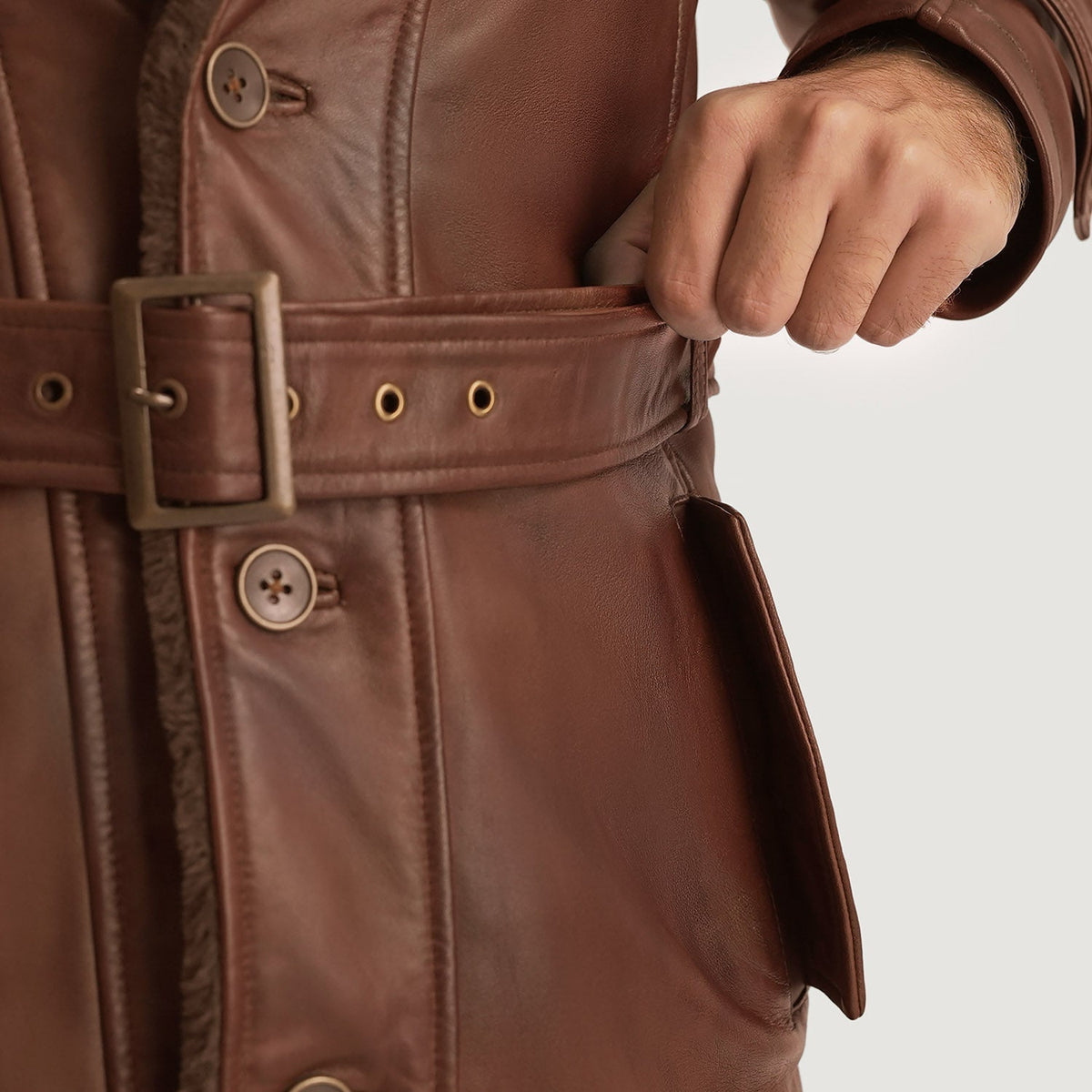 
Binnenweergave Showing Fully faux fur lined & Twee functionele binnenzakken