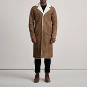 
Kolby Distressed Brown Shearling Long Coat - Zijaanzicht met ergonomische mouwsnede