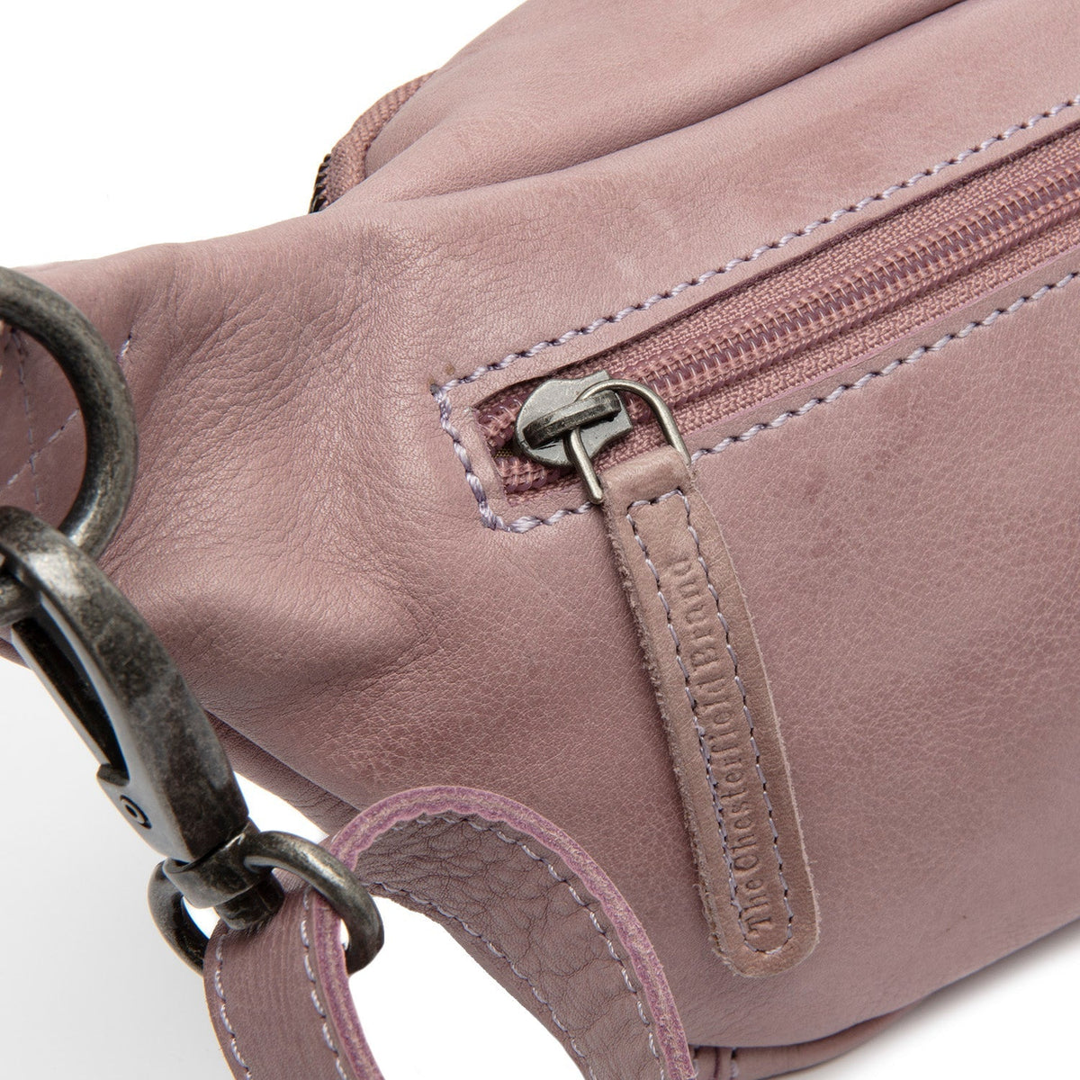 Severo Full-Grain Leather Belt Bag voor Dames - Structured Side Profile Showing Gusset Depth &amp; Expansion Capacity