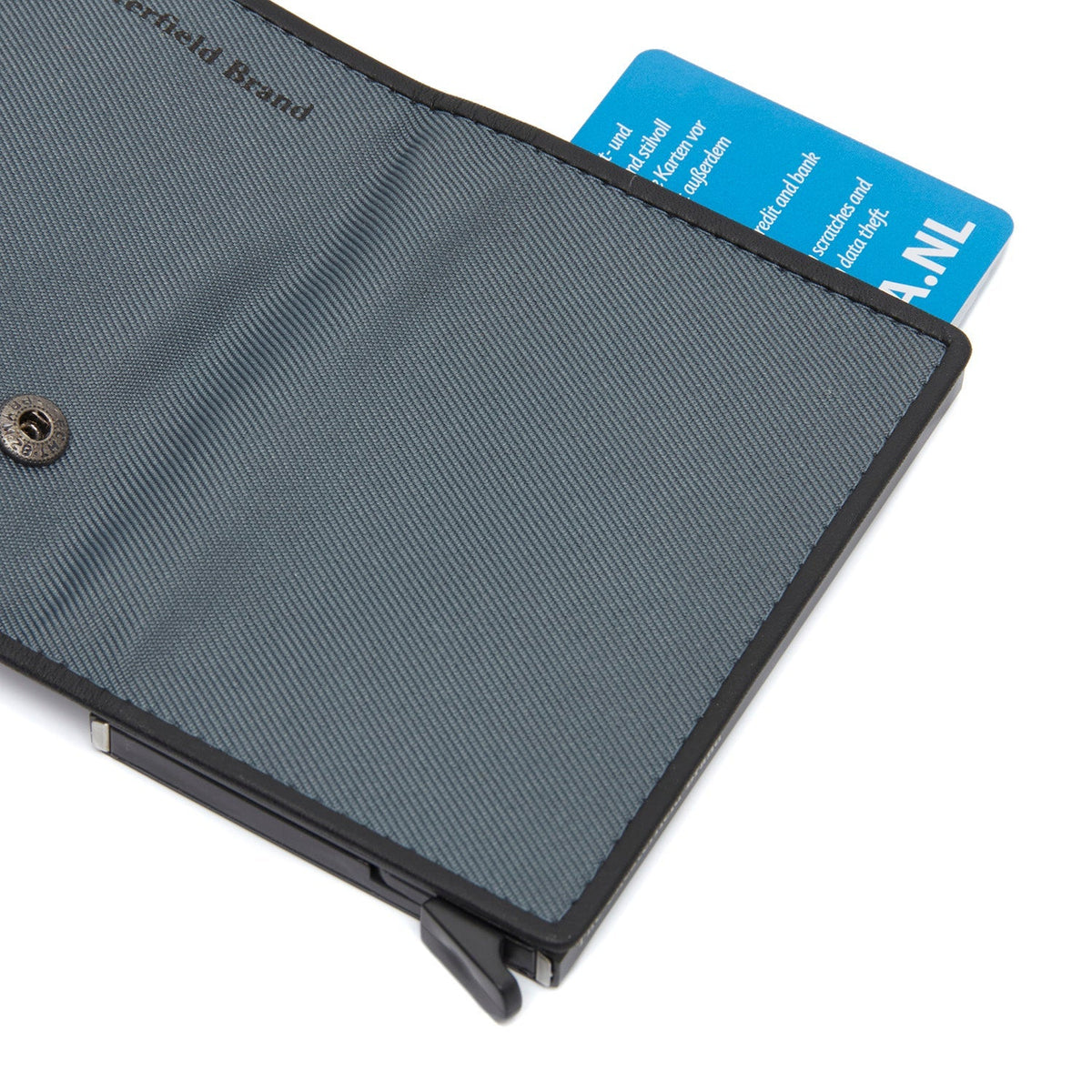 Solid Antique Brass Hardware &amp; Heavy-Duty Dual Zipper Detail on Delsbo Full-Grain Leather Card Holder voor Dames