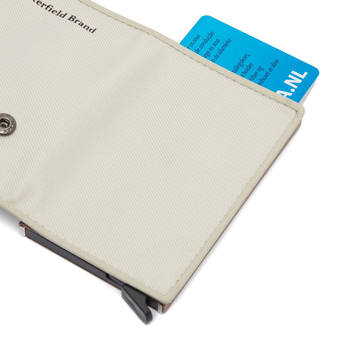 
Binnenweergave Showing Dedicated Padded Laptop Sleeve & Multi-Compartment Organization