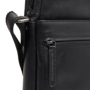 
Anzora Leren crossbodytas - Gestructureerd zijprofiel met vouwdiepte & volume