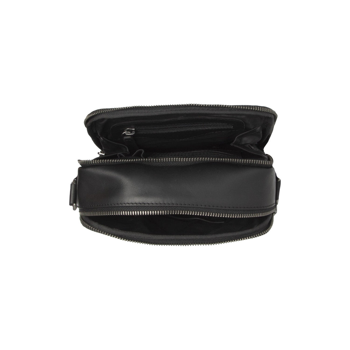 
Solid Antique Brass Hardware & Heavy-Duty Dual Zipper Detail on Arendal Leren crossbodytas