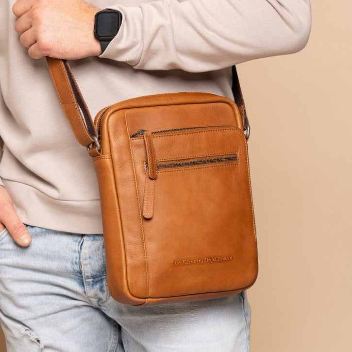 Dessau Full-Grain Leather Crossbody Bag voor Heren – alternate product view 2