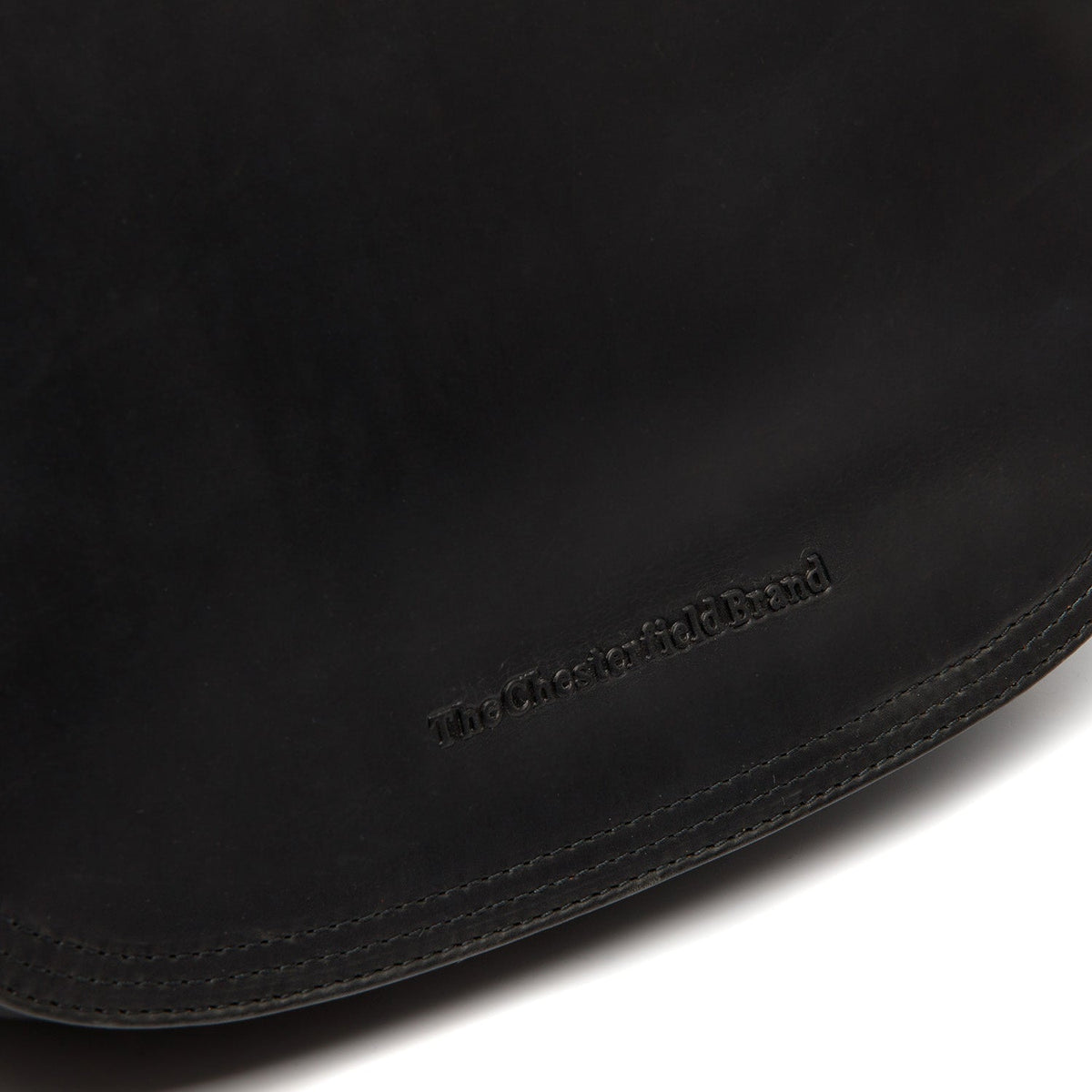 Solid Antique Brass Hardware &amp; Heavy-Duty Dual Zipper Detail on Everglades Full-Grain Leather Crossbody Bag voor Dames