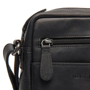 
Laveno Leren crossbodytas - Gestructureerd zijprofiel met vouwdiepte & volume