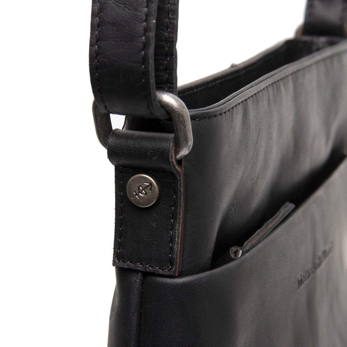 
Binnenweergave Showing Dedicated Padded Laptop Sleeve & Multi-Compartment Organization