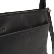 Solid Antique Brass Hardware &amp; Heavy-Duty Dual Zipper Detail on Salerno Full-Grain Leather Crossbody Bag voor Dames