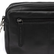Solid Antique Brass Hardware &amp; Heavy-Duty Dual Zipper Detail on Samui Full-Grain Leather Crossbody Bag voor Dames
