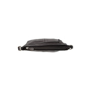
Solid Antique Brass Hardware & Heavy-Duty Dual Zipper Detail on Weimar Leren crossbodytas