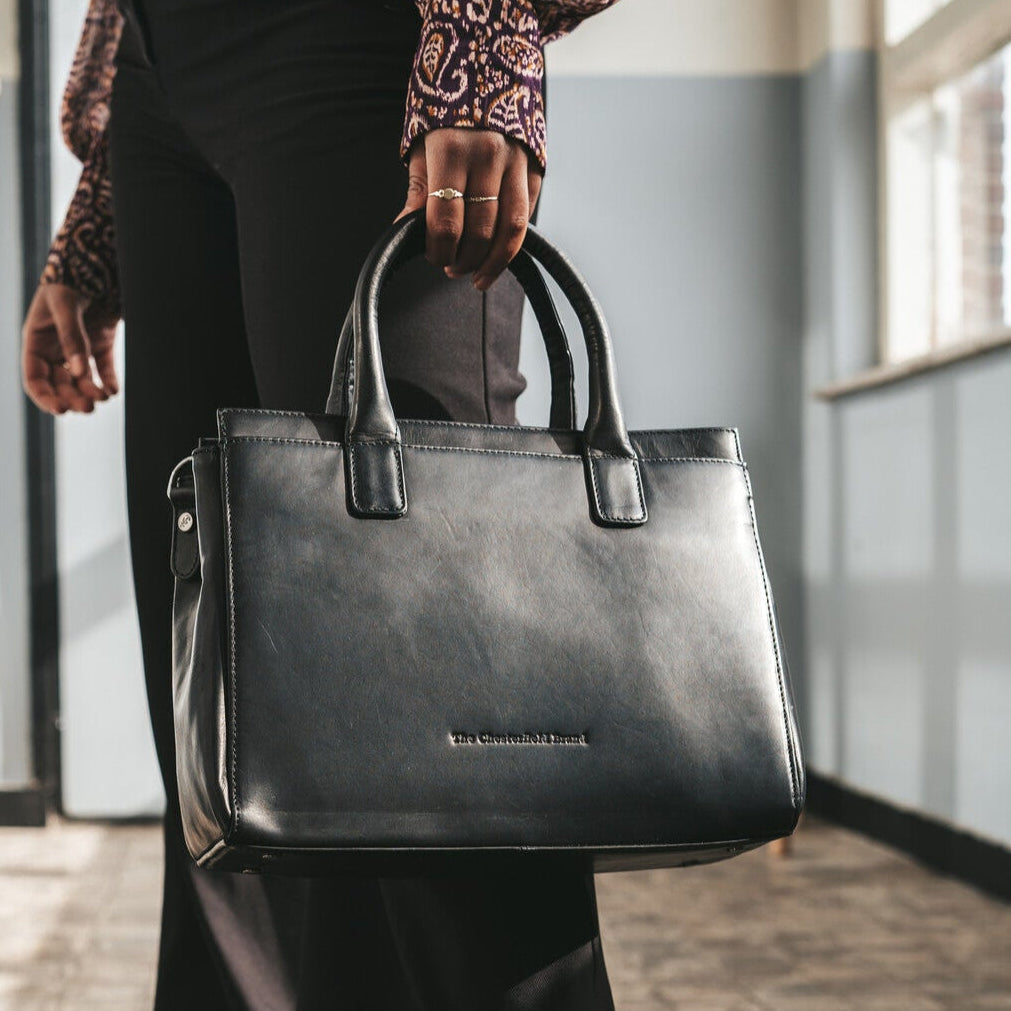 Classic 100% Full-Grain leather Goods - Achteraanzicht met getailleerde schouders & strakke zoom