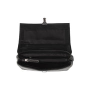 
Detailopname of Classic Collar & Heavy-Duty Zipper Hardware on Renata Leren handtas