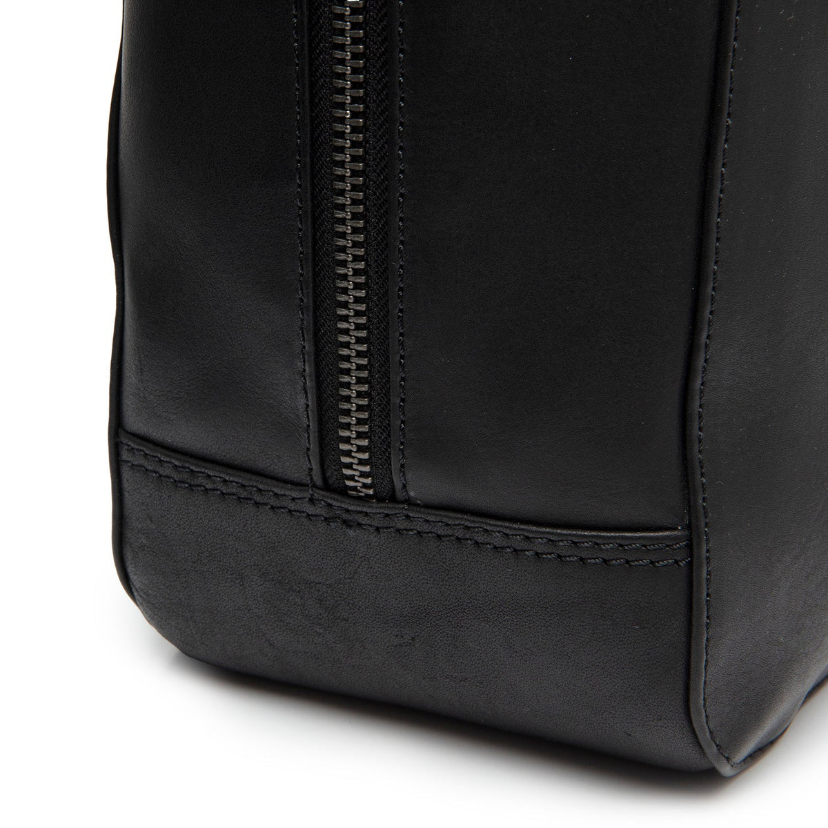 Solvin Full-Grain Leather Handbag voor Dames - Lateral Side Profile View Showing Sleeve Cut &amp; Athletic Taper Fit