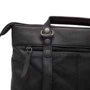 Caldero Full-Grain Leather Laptop Backpack voor Dames - Structured Side Profile Showing Gusset Depth &amp; Expansion Capacity