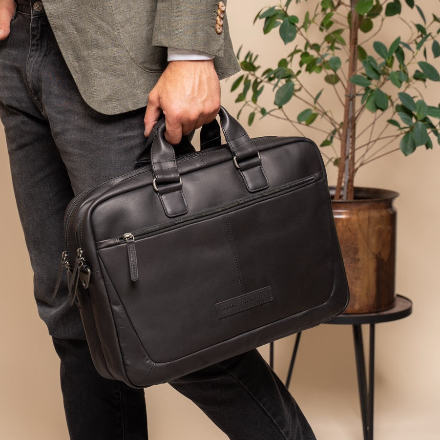 Classic 100% Full-Grain leather Briefcase - Achteraanzicht met versterkte leren banden
