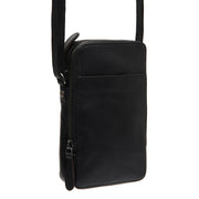 
Alesund Volnerfleer Phone Bag in klassiek 100% volnerfleer - Vooraanzicht & getailleerd silhouet | Online kopen