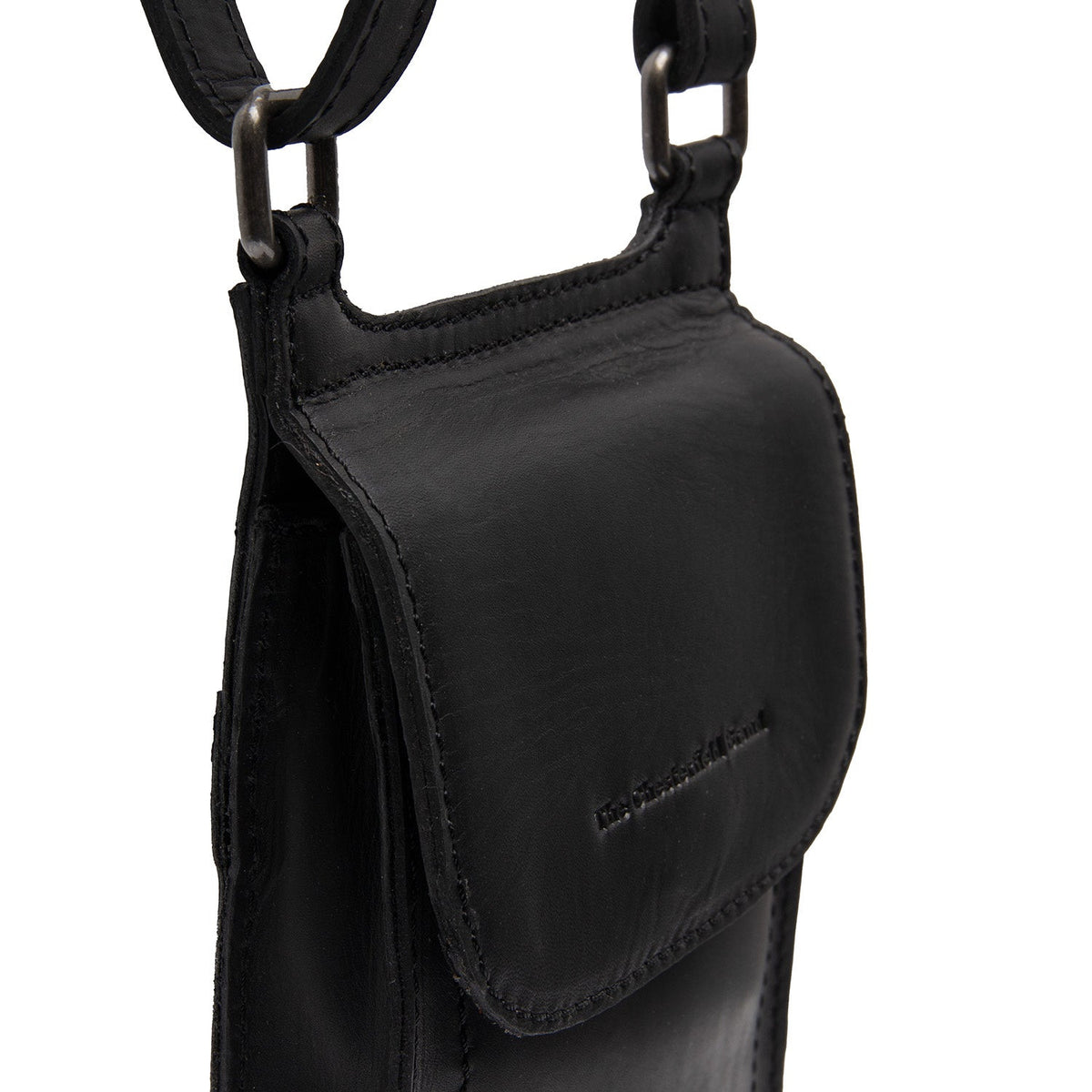 Nebra Full-Grain Leather Phone Bag voor Dames - Lateral Side Profile View Showing Sleeve Cut &amp; Athletic Taper Fit