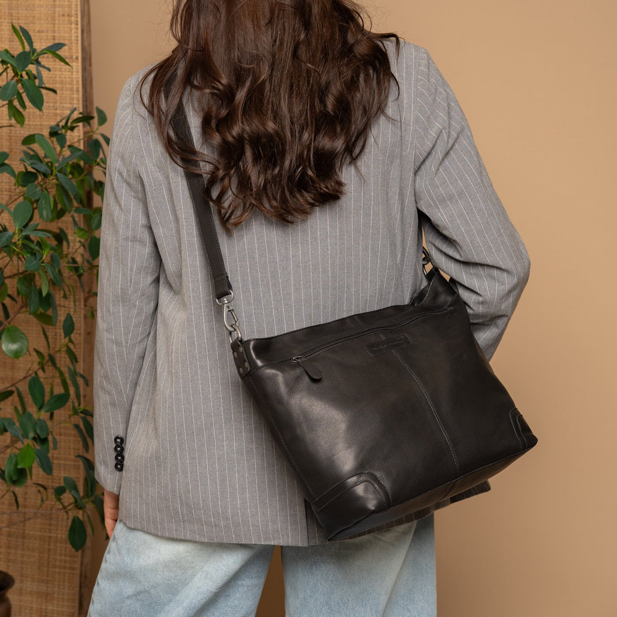 Astero Full-Grain Leather Shoulder Bag voor Dames – alternate product view 2