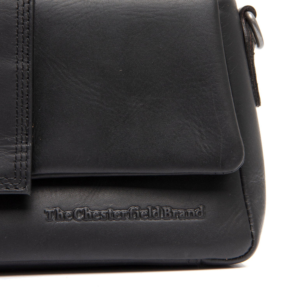 Solid Antique Brass Hardware &amp; Heavy-Duty Dual Zipper Detail on Clifden Full-Grain Leather Shoulder Bag voor Dames