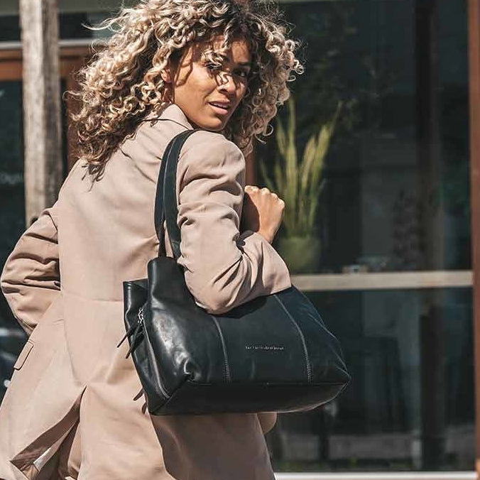 Gail Full-Grain Leather Shoulder Bag voor Dames