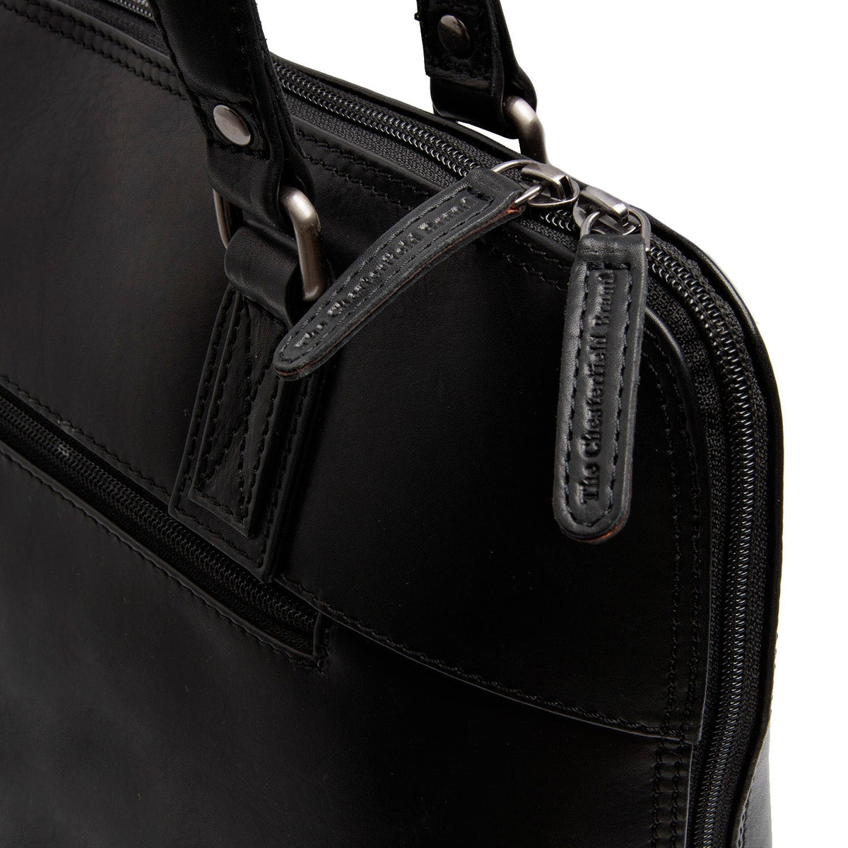 
Binnenweergave Showing Dedicated Padded Laptop Sleeve & Multi-Compartment Organization