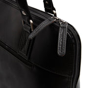 
Binnenweergave Showing Dedicated Padded Laptop Sleeve & Multi-Compartment Organization