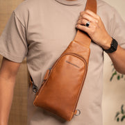 Leather Sling Bag Bowey voor Dames – alternate product view 3