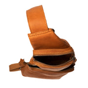 Cognac Leather Sling Bag Logan voor Dames, detail view 4