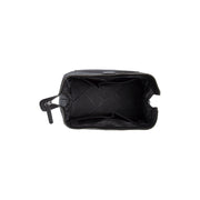 Close-Up Detail of Classic Collar &amp; Heavy-Duty Zipper Hardware on Biassa Full-Grain Leather Toiletry Bag voor Dames