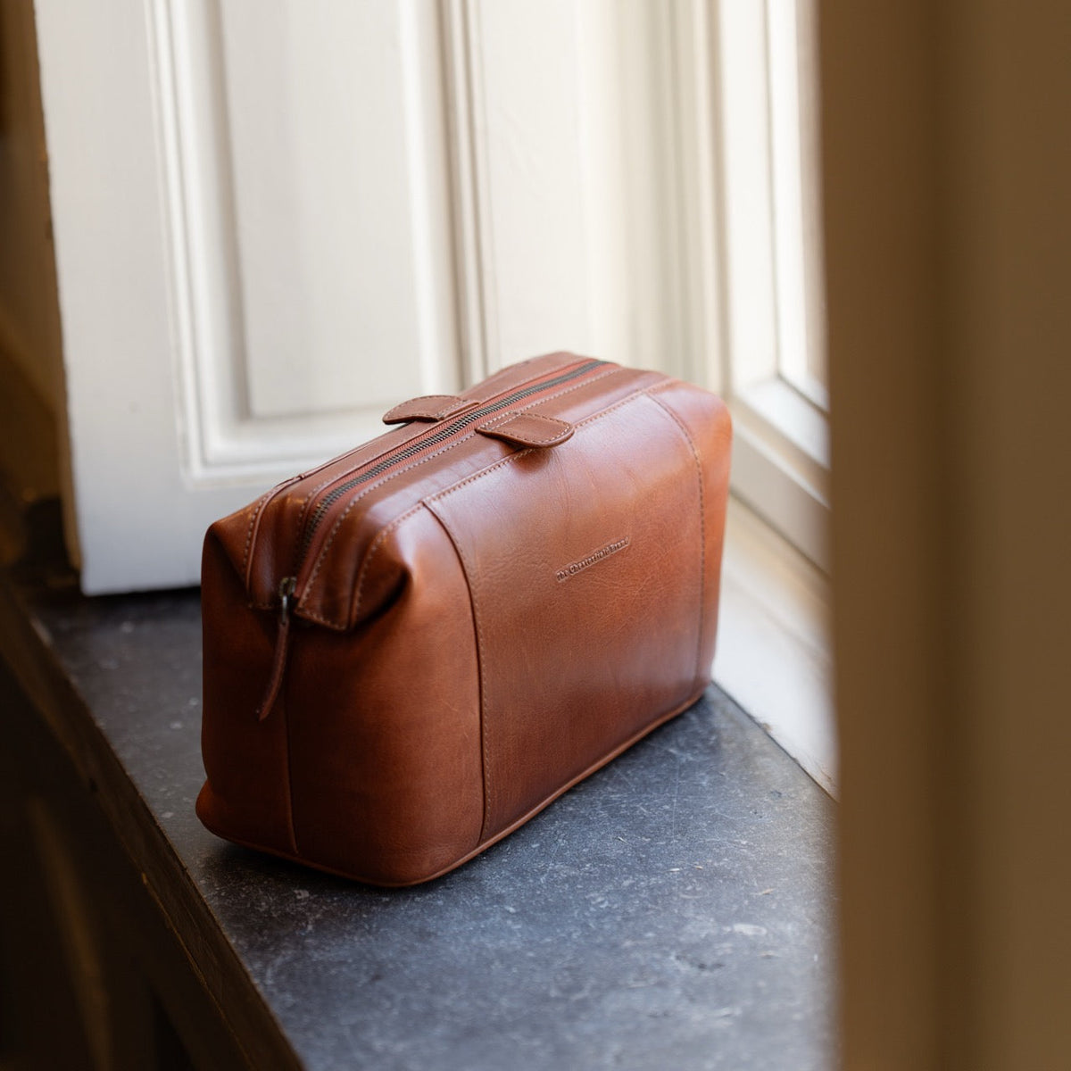 Biassa Full-Grain Leather Toiletry Bag voor Dames – alternate product view 2