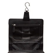 Close-Up Detail of Classic Collar &amp; Heavy-Duty Zipper Hardware on Rosario Full-Grain Leather Toiletry Bag voor Dames