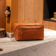 Trevia Full-Grain Leather Toiletry Bag voor Dames – alternate product view 2