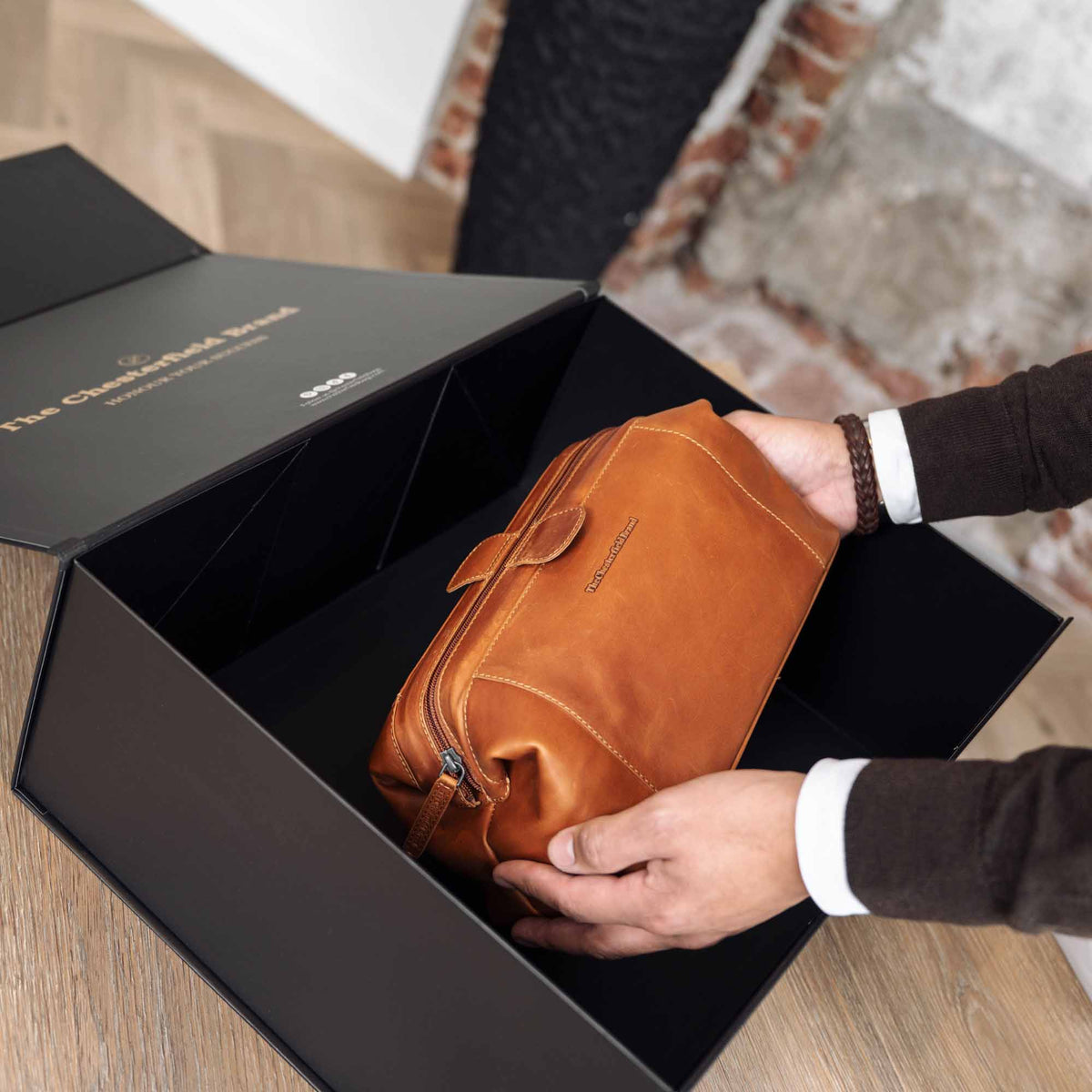 Vince Full-Grain Leather Toiletry Bag voor Dames – alternate product view 2