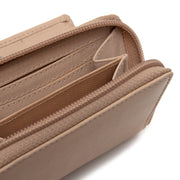 Solid Antique Brass Hardware &amp; Heavy-Duty Dual Zipper Detail on Floren Full-Grain Leather Wallet voor Dames