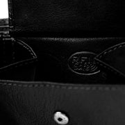 Solid Antique Brass Hardware &amp; Heavy-Duty Dual Zipper Detail on Harlem Full-Grain Leather Wallet voor Heren