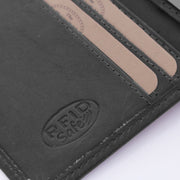 Solid Antique Brass Hardware &amp; Heavy-Duty Dual Zipper Detail on Hereford Full-Grain Leather Wallet voor Heren