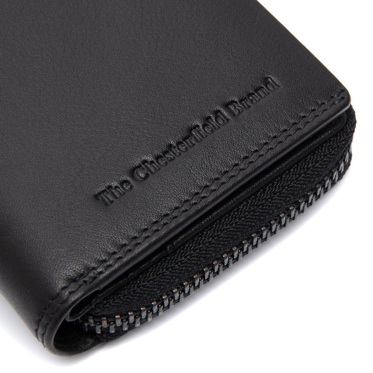Solid Antique Brass Hardware &amp; Heavy-Duty Dual Zipper Detail on Lenwick Full-Grain Leather Wallet voor Dames