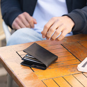 Ralph Full-Grain Leather Wallet voor Heren - Structured Side Profile Showing Gusset Depth &amp; Expansion Capacity
