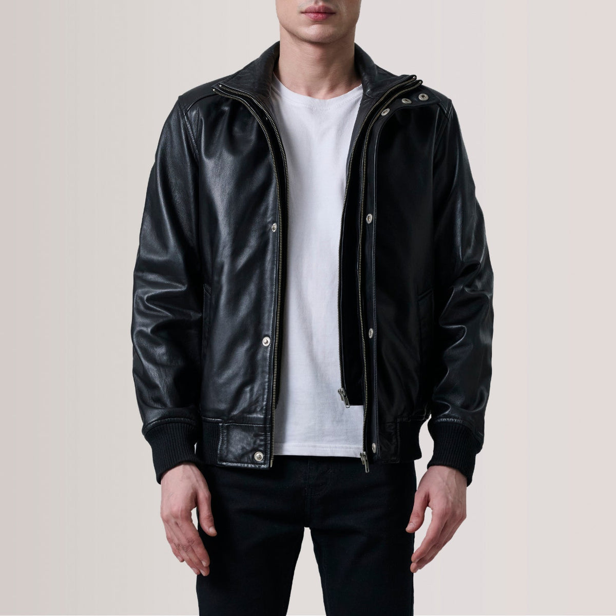Lester Bruin Suede Leren Bomberjack voor Heren For Men in Brown Goatskin Suede - Front Profile View &amp; Tailored Silhouette | Buy Online