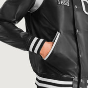 
Binnenweergave Showing Quilted Polyester Lining & Twee functionele binnenzakken