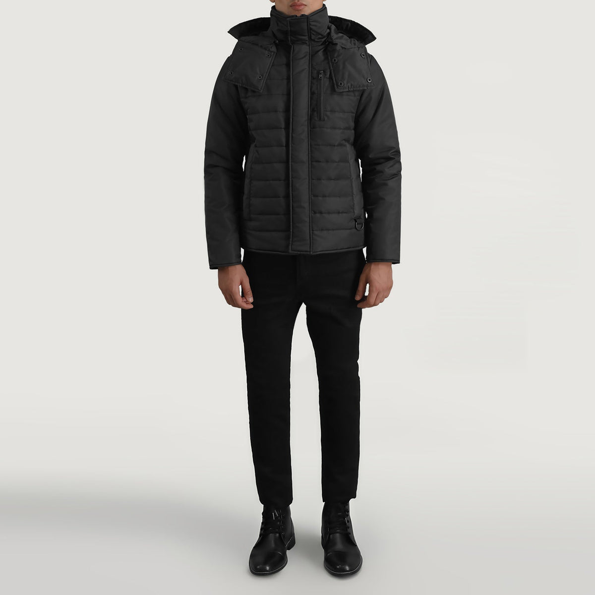 
Malcolm Zwart Hooded Puffer Leren Jas voor Heren - Zijaanzicht met ergonomische mouwsnede